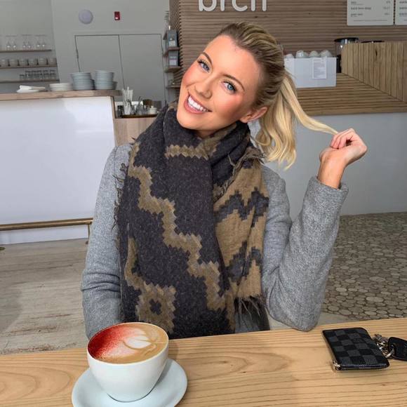 Meet your Posher, Charlotte - Picture 1 of 1